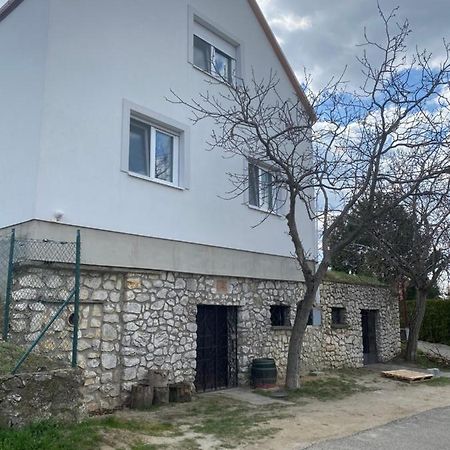 Ubytovani Pod Mezu Hlohovec Exterior photo