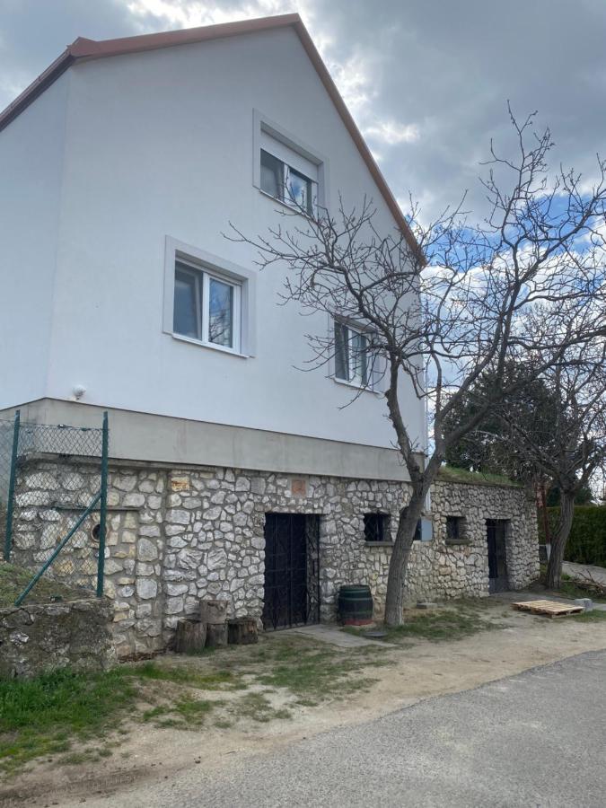 Ubytovani Pod Mezu Hlohovec Exterior photo